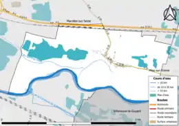 Carte en couleur présentant le réseau hydrographique de la commune