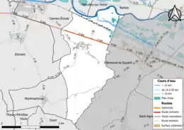 Carte en couleur présentant le réseau hydrographique de la commune