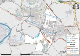 Carte en couleur présentant le réseau hydrographique de la commune