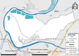 Carte en couleur présentant le réseau hydrographique de la commune