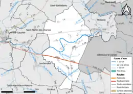 Carte en couleur présentant le réseau hydrographique de la commune