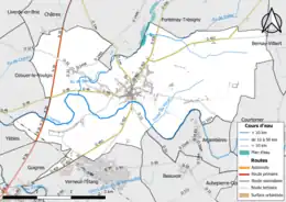 Carte en couleur présentant le réseau hydrographique de la commune