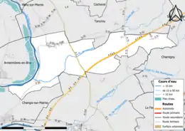 Carte en couleur présentant le réseau hydrographique de la commune