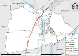 Carte en couleur présentant le réseau hydrographique de la commune