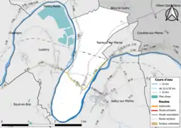 Carte en couleur présentant le réseau hydrographique de la commune