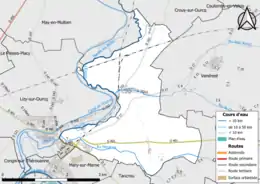 Carte en couleur présentant le réseau hydrographique de la commune