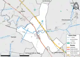 Carte en couleur présentant le réseau hydrographique de la commune