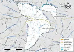 Carte en couleur présentant le réseau hydrographique de la commune