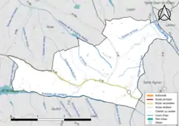 Carte en couleur présentant le réseau hydrographique de la commune