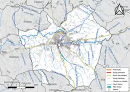 Carte en couleur présentant le réseau hydrographique de la commune