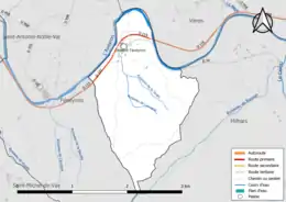 Carte en couleur présentant le réseau hydrographique de la commune