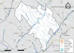 Carte en couleur présentant le réseau hydrographique de la commune