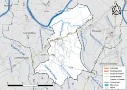 Carte en couleur présentant le réseau hydrographique de la commune