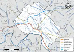 Carte en couleur présentant le réseau hydrographique de la commune