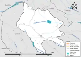 Carte en couleur présentant le réseau hydrographique de la commune