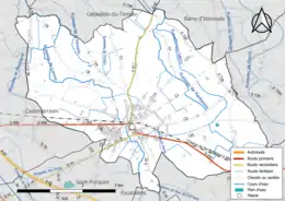 Carte en couleur présentant le réseau hydrographique de la commune