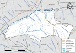 Carte en couleur présentant le réseau hydrographique de la commune