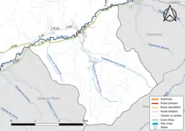 Carte en couleur présentant le réseau hydrographique de la commune