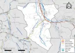 Carte en couleur présentant le réseau hydrographique de la commune