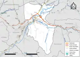 Carte en couleur présentant le réseau hydrographique de la commune