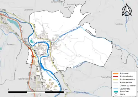 Carte en couleur présentant le réseau hydrographique de la commune