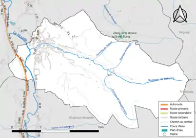 Carte en couleur présentant le réseau hydrographique de la commune