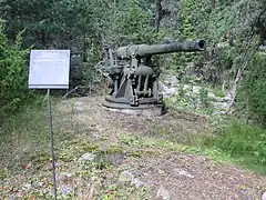 un de Bange donné aux Finlandais pour la Deuxième Guerre mondiale qui en firent un canon de forteresse.