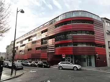 Résidence du CROUS au 91-95, rue de la Fontaine-au-Roi (architecte : Brigitte Métra).