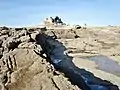 Rochers aux environs du Fort Bloqué (avec traces de l'exploitation en carrière par le passé).