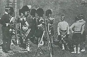Photo d'officiers et d'hommes du 93e régiment d’infanterie93e régiment d’infanterie, peu de temps avant leur engagement dans la guerre de Crimée, 1854, Üsküdar.