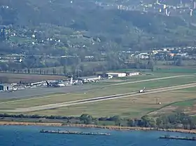 vue générale de l'aéroport de Chambéry-Savoie