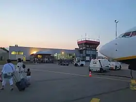 Aéroport de Dole-Jura, côté pistes.