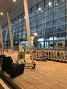 Aéroport international Gnassingbé Eyadéma de Lomé - Entrée Départ vue de nuit