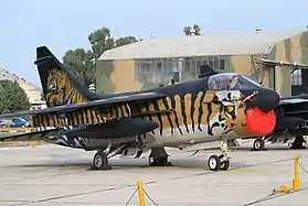 Un Corsair II de la base d'Araxos en 2008 aux couleurs de la NATO Tiger Association.