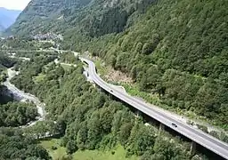 L'A13 dans le Val Mesolcina (Mesocco).