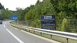 A410 : « AREA Pour votre sécurité, autoroute sous vidéo-surveillance. Informations : 08.26.8872.72 ».