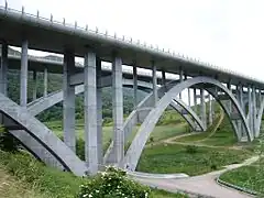 Les viaducs autoroutiers du Crozet.