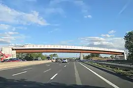 Le pont au-dessus de l'A6 à Ris-Orangis en septembre 2020.