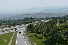 L'A71, vu depuis l'aire des Volcans d'Auvergne