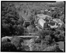 L'usine Savage Mill et le pont Bollman dans les années 1970.