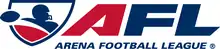 Logo AFL 2003-2008. Écusson avec la silhouette d'un joueur de football américain bleu foncé à la gauche duquel se trouve en ballon de football américain de la même couleur. À droite de l'écusson, les lettres A (en rouge), F et L (les deux en bleu foncé). Les mots Arena Football League écrit en bleu en-dessous des trois lettres.