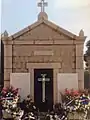 Extérieur de la chapelle au cimetière marin d'Ajaccio.