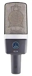 Le microphone à condensateur C214 d'AKG.