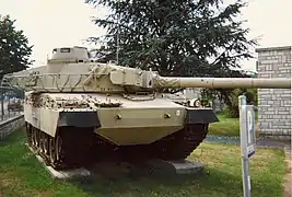 AMX-40 avec la tourelle de l'AMX-32.