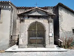 Chapelle de l'Assomption, située dans le village circulaire.