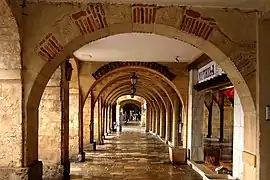 Arcades de la place ducale de Charleville.