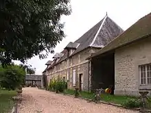 Anciens bâtiments agricoles de la chartreuse.