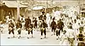 Un corps coréen de tambours et de clairons qui escortent le Grand-Maître des écuries royales de l'Empereur à Séoul en 1903.