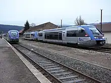 Trois X 73500 en gare de Morteau