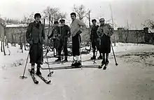 Un groupes de skieurs.